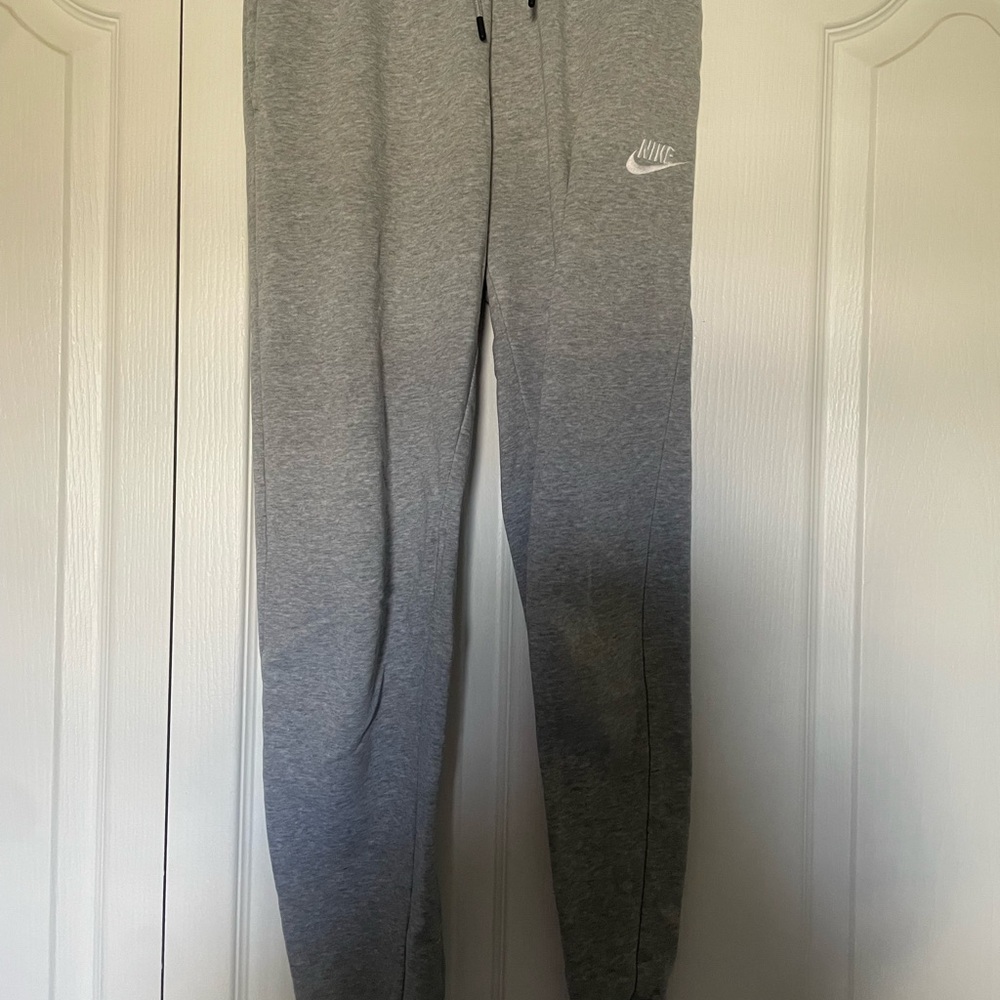 Nike Gray Joggers Tapered Fit Athletic Wear